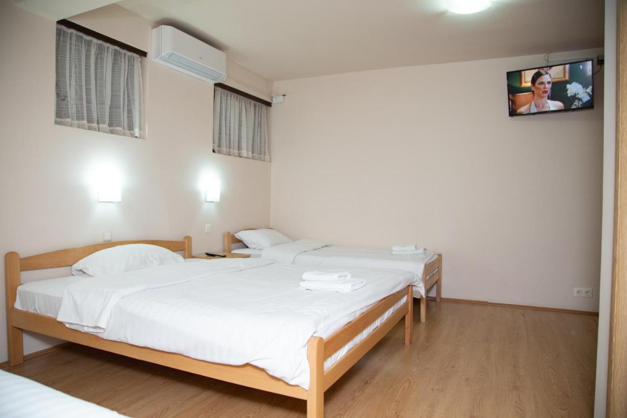 Motel Imperija Ub Dış mekan fotoğraf