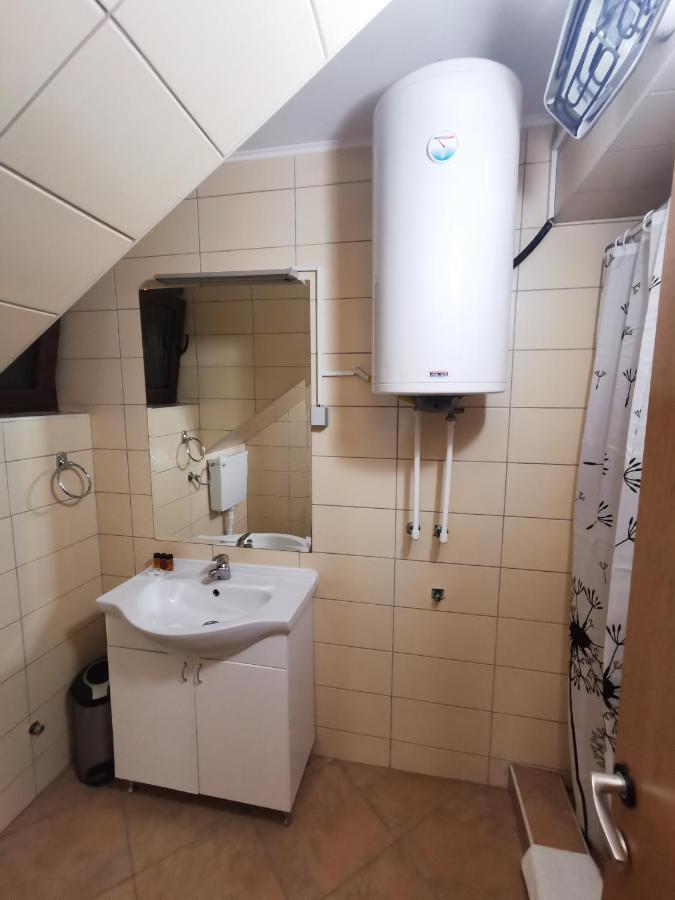 Motel Imperija Ub Dış mekan fotoğraf