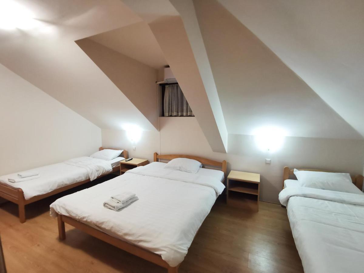 Motel Imperija Ub Dış mekan fotoğraf